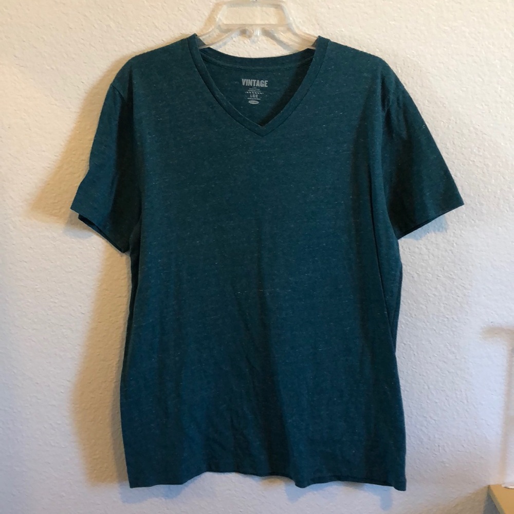 Men’s old navy t shirt